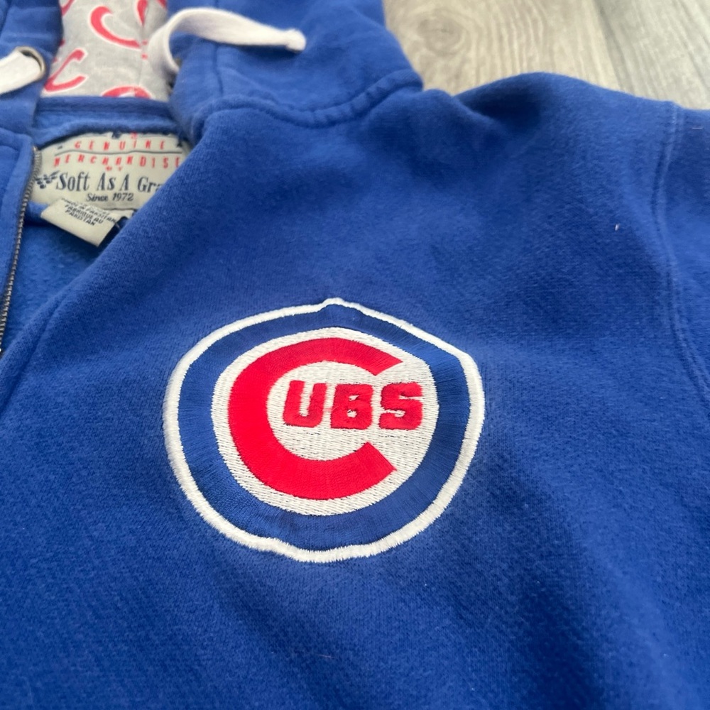 Chicago Cubs Zip Sweater Soft As A Grape Woman’s Xl